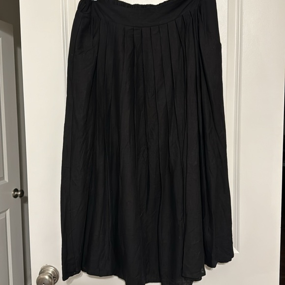 White birch black label skirt set - Picture 3 of 5